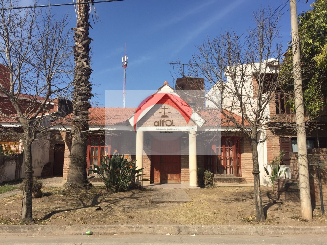 CASA EN VENTA A REFACCIONAR